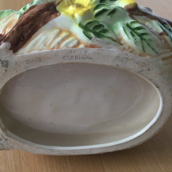 Vintage ceramic hand painted small plate two red cardinal birds stand on branch - Picture 7 of 7